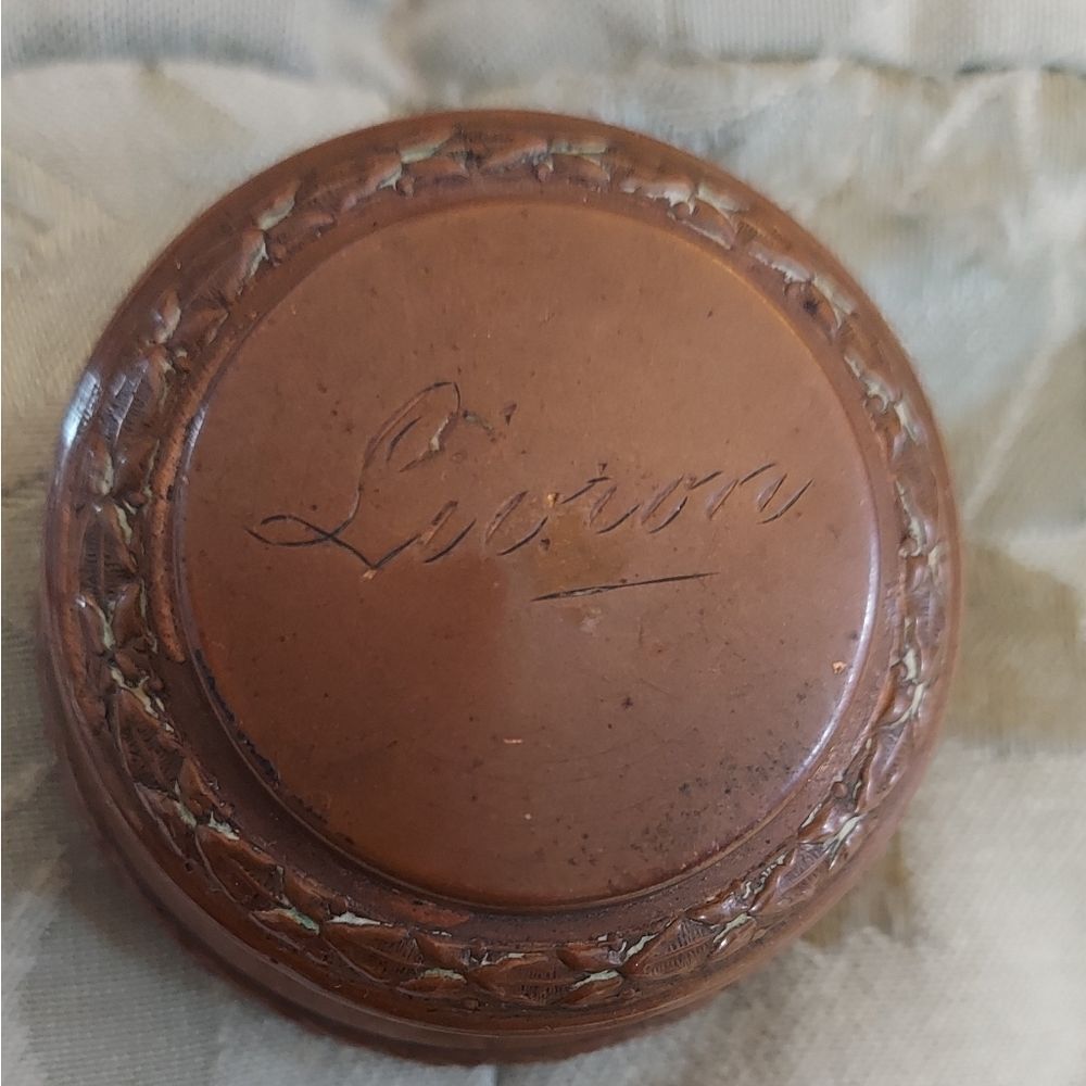 Vintage Victorian Snuff Box Engraved Laurel Leaf